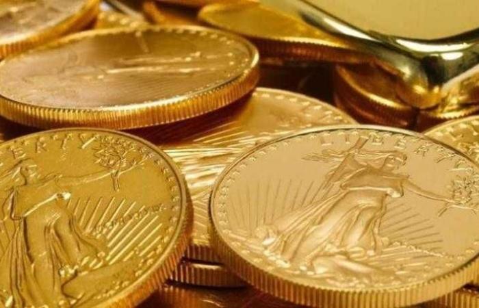 الجنيه الذهب يخسر ألف جنيه بالسوق بعد هبوط عالمي ومحلى