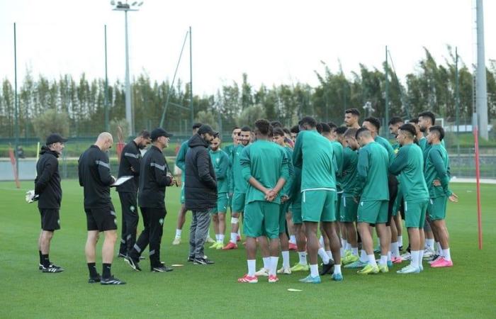 تجمع يرفع جاهزية "منتخب 2000"