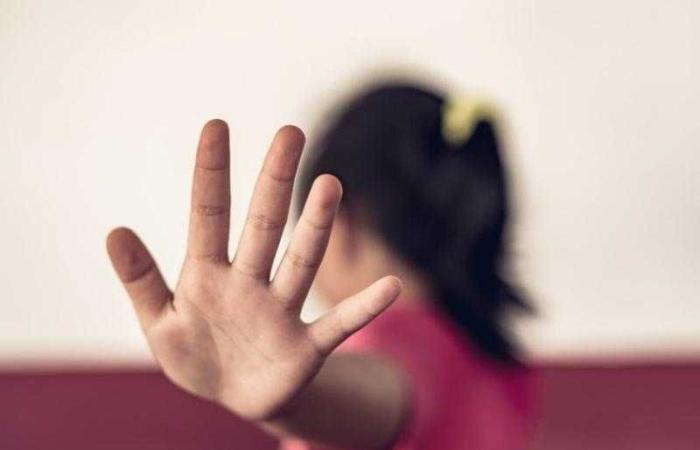 ضبط عامل تعدى على شقيقته في الوراق