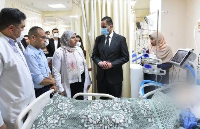 «نائب وزير الصحة» يتفقد الحالة الصحية لمصابي حادث الدائري الإقليمي بالمنوفية