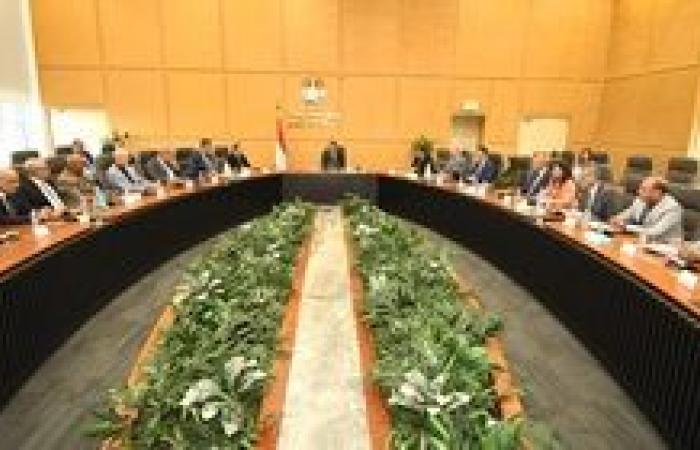 وزير الإسكان يلتقي عددا من  المطورين العقاريين لاستعراض الاستراتيجية الوطنية للعمران الأخضر