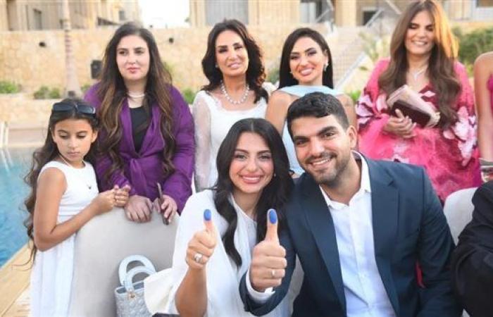 أمل رزق تحتفل بعقد قران ابنتها بحضور النجوم (صور)