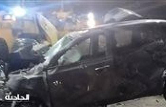 أمام مول مصر.. مصرع ىإصابة 3 أشخاص في حادث مروع بطريق الواحات
