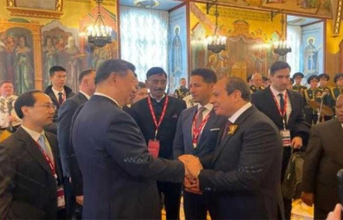 ترحيب كبير بين الرئيس السيسى ونظيره الصينى ”جين بينج” فى موسكو