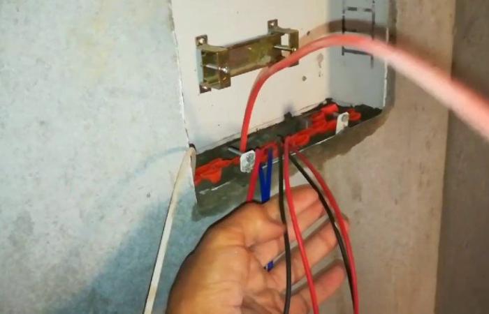 ضبط 4212 قضية سرقة تيار كهربائي خلال 24 ساعة