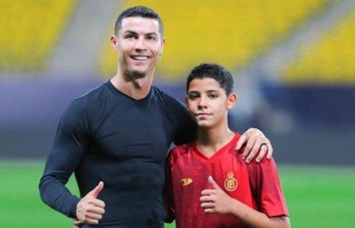 كريستيانو رونالدو يحتفل بمشاركة نجله الأولى مع منتخب البرتغال