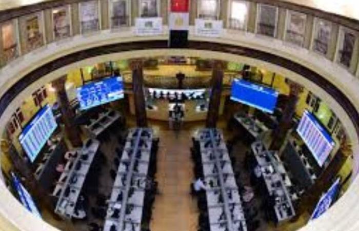 قطاع البنوك يختتم تعاملات اليوم الأربعاء بحجم تداولات 340.832 مليون جنيه