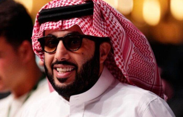 تركي آل الشيخ يفتح ملف الاستثمار في ناد إنجليزي بعد انسحابه من ألميريا