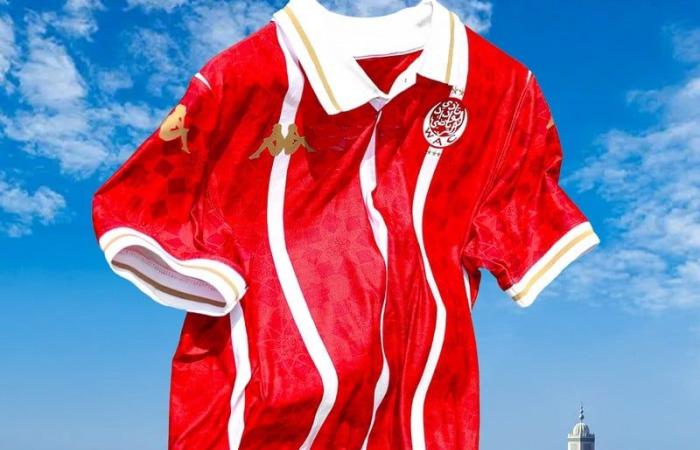 الوداد الرياضي يكشف القميص الجديد