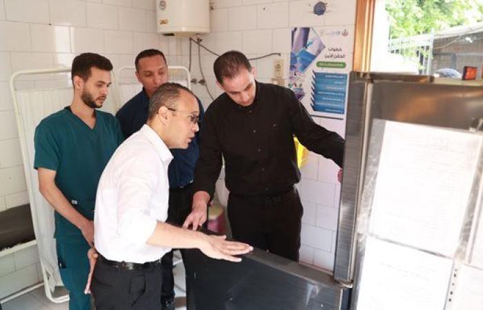 نائب وزير الصحة يطلع على مخزون التطعيمات ومدى انتظام تقديمها بالقاهرة