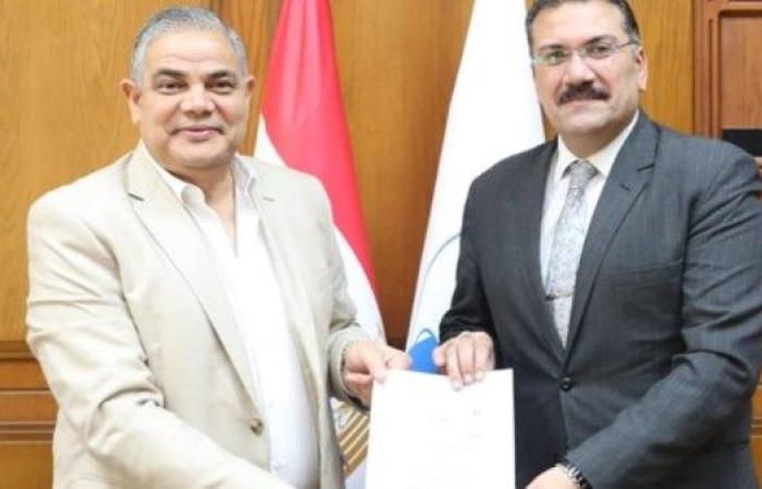 السيرة الذاتية للدكتور رشدي العدوي عميد كلية الزراعة بجامعة كفرالشيخ