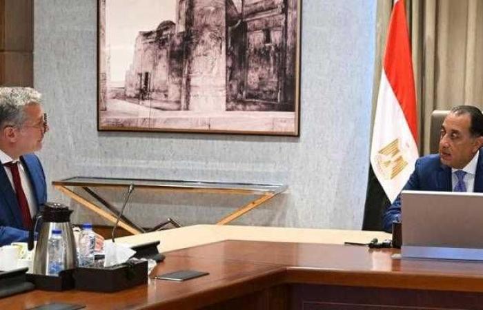 رئيس الوزراء يؤكد مواصلة دعم قطاع البترول والحرص ...