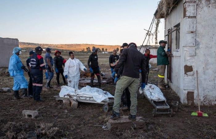 فيضانات في جنوب إفريقيا تودي بحياة 86 شخصا على الأقل