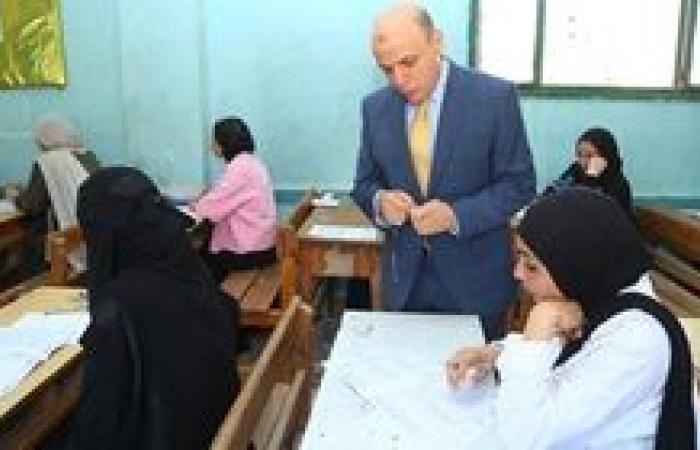 محافظ كفر الشيخ يطمئن على سير امتحانات الثانوية العامة