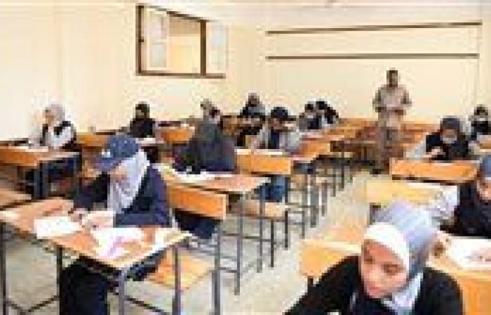 الثانوية العامة 2025.. أولياء أمور مصر: امتحان الكيمياء صعب والجغرافيا سهل