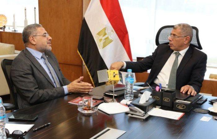 الرئيس التنفيذي لوكالة الفضاء المصرية يستقبل رئيس المركز القومي لبحوث المياه لبحث سبل التعاون المشترك