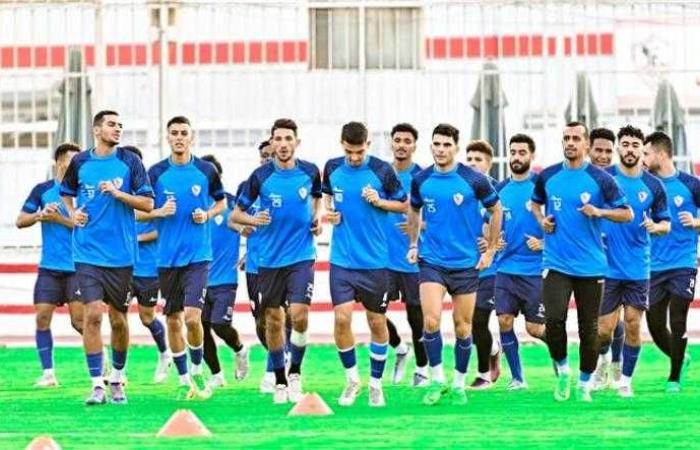 فيريرا يجتمع باللاعبين ويقود مرانًا بدنيًا قويًا استعدادًا للموسم الجديد