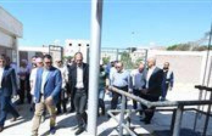 وزير الإسكان يتفقد الطرق والمحاور ومحطة رفع صرف صحي ومشروع تنفيذ مدرسة تعليم أساسي بمدينة النوبارية الجديدة