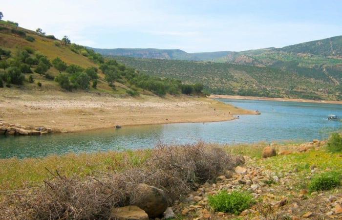 مراسلة تنبه لجفاف واد العبيد بأزيلال