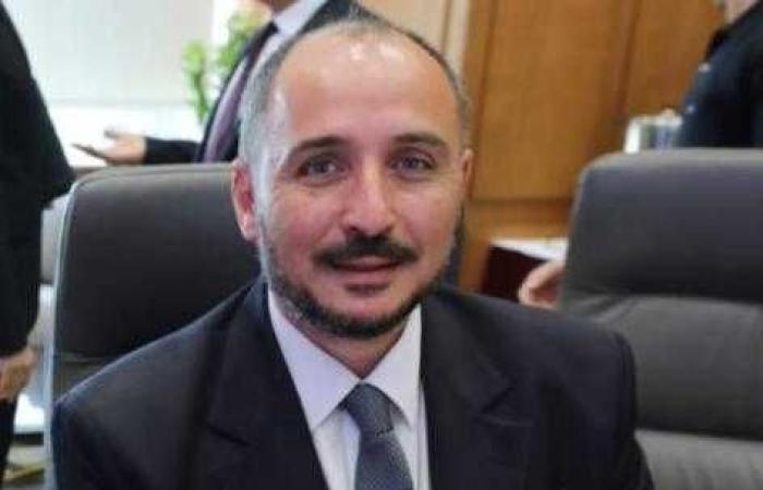 وزير التعليم العالي يجدد ندب الدكتور عمر شريف ...