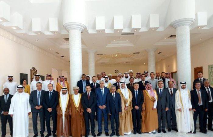 مجلس وزراء الداخلية العرب يدعو إلى تعزيز الوعي المروري للحد من حوادث الطرقات