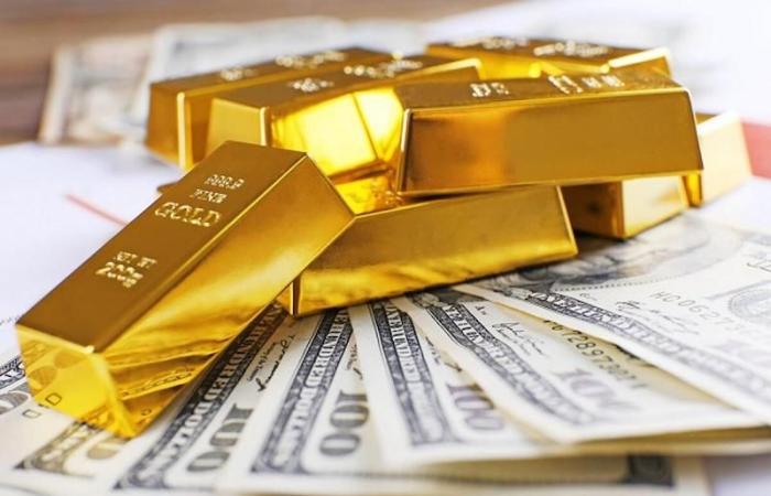 سعر الذهب يرتفع مع انخفاض الدولار