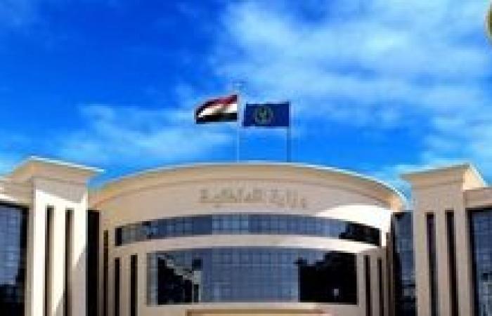 مصدر أمني ينفي مزاعم احتجاز ضابط بأحد أقسام الشرطة في القاهرة
