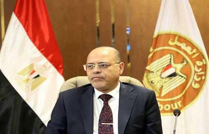 غدا.. وزير العمل محمد جبران في لقاء خاص مع البعد الرابع يتحدث عن قانون العمل الجديد وأثره على العمال