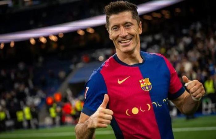 ليفاندوفسكي يكشف كواليس فشل انتقاله إلى مانشستر يونايتد وبلاكبيرن