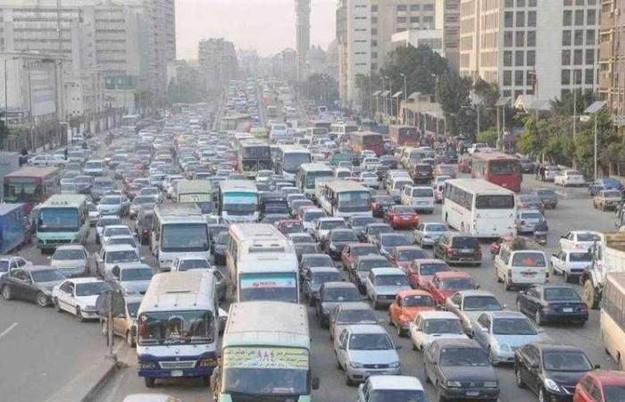 قبل ما تنزل من بيتك.. اعرف تفاصيل الحالة المرورية في شوارع القاهرة والجيزة