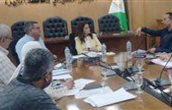 نائب محافظ الجيزة تبحث مقترحات معالجة وتدوير المخلفات بمقلب شبرامنت