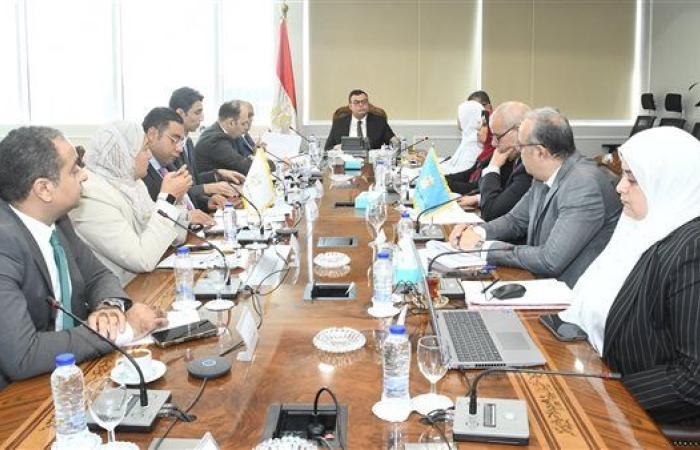وزير الإسكان يتابع الإجراءات التنفيذية لتفعيل قانون تنظيم العلاقة بين المالك والمستأجر