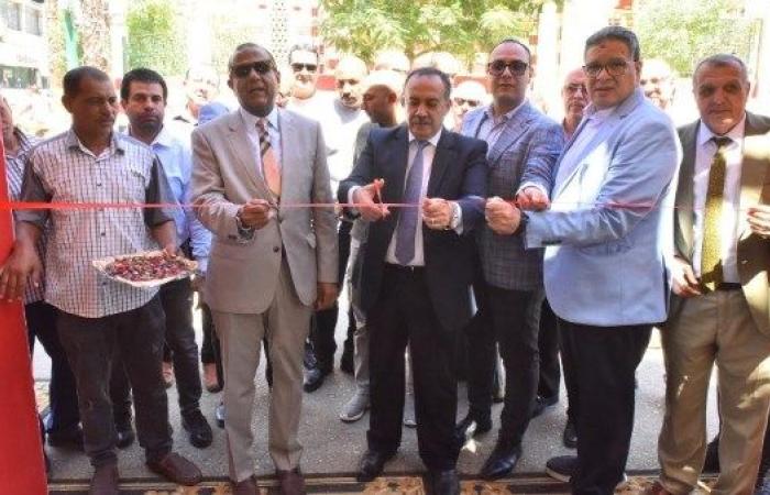 محافظ أسيوط يفتتح معرض أهلاً مدارس بتخفيضات تصل إلى 40 %
