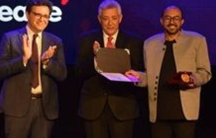 الجريمة والعقاب تفوز بجائزة لجنة التحكيم الخاصة فى مهرجان القاهرة الدولى للمسرح التجريبى