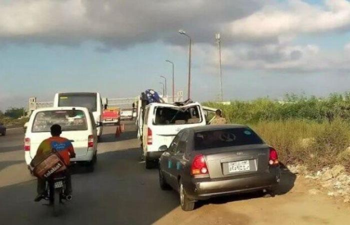 تصادم نقل ثقيل وميكروباص وإصابة 4 أشخاص على طريق «القاهرة - أسيوط» الصحراوي بالفيوم