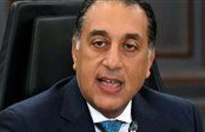 رئيس الوزراء يتابع مع محافظ القاهرة الموقف التنفيذى لعدد من مشروعات المحافظة