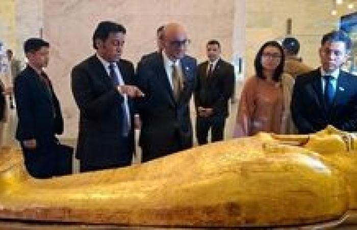 رئيس جمهورية سنغافورة يزور المتحف القومي للحضارة المصرية