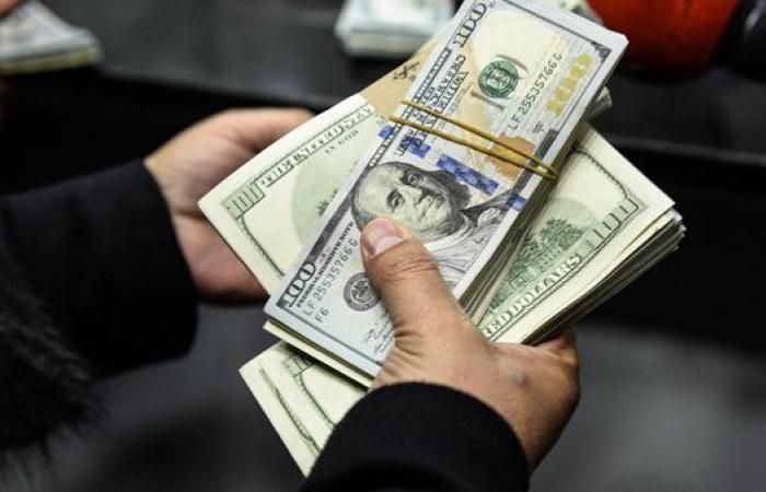 أرقام ما حصلتش قبل كده خالص.. سر القفزة المرعبة في تحويلات العاملين بالخارج