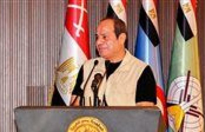 الرئيس السيسي يجرى زيارة للأكاديمية العسكرية ويؤدى صلاة الفجر مع الطلاب