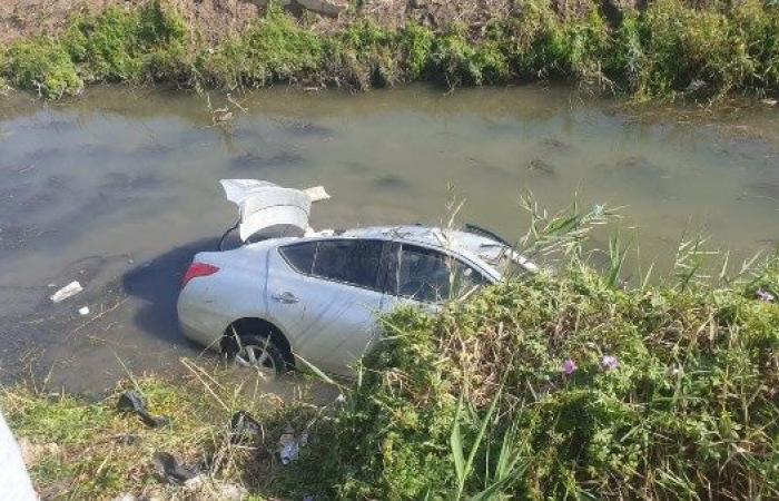مصرع شاب وإصابة آخر في انقلاب سيارة بترعة على الطريق الزراعي بالبحيرة