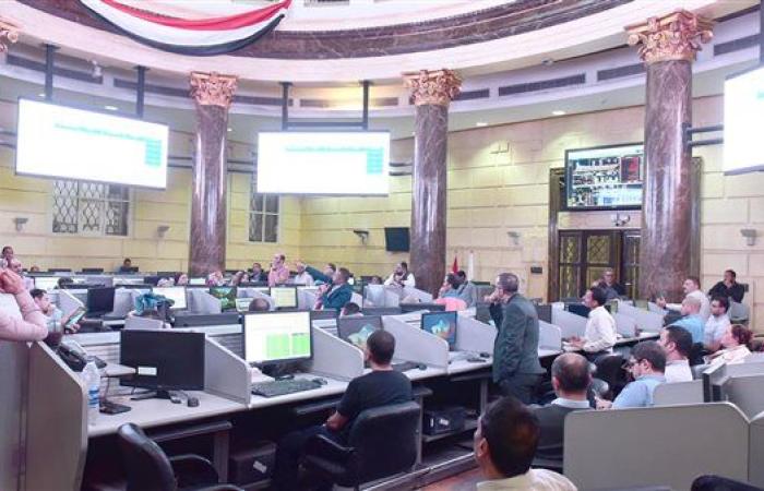 البورصة المصرية تستهل تعاملات الاثنين بارتفاع جماعي للمؤشرات