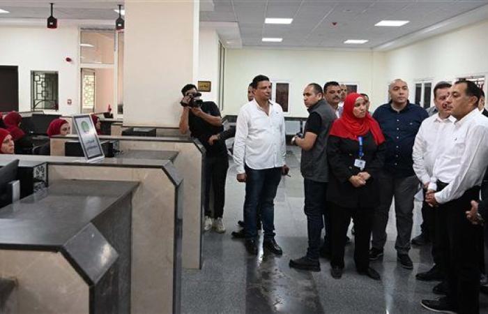 مدبولي يشدد على جودة الخدمات الحكومية في مجمع خدمات المواطنين بقرية شمّا