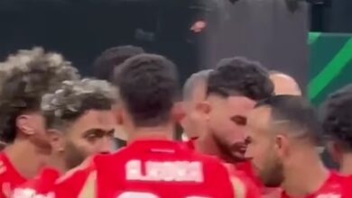 مشادة بين إمام عاشور ونجم الأهلي بعد الخسارة أمام الزمالك