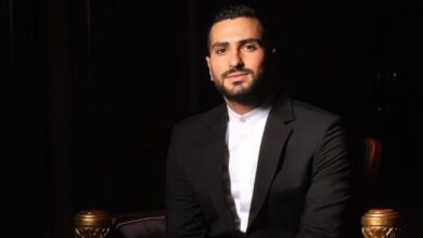 معاناة محمد الشرنوبي مع سارة الطباخ شبيهة بشيرين عبد الوهاب